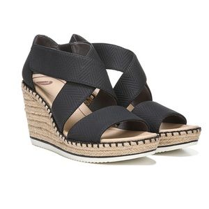 American Lifestyle
Vacay Wedge Sandal